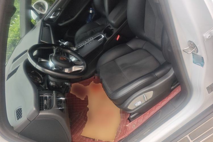 Used Porsche Macan 2018 Macan 2.0T Left Front Seat