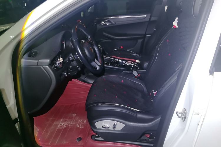 Used Porsche Macan 2018 Macan 2.0T Left Front Seat