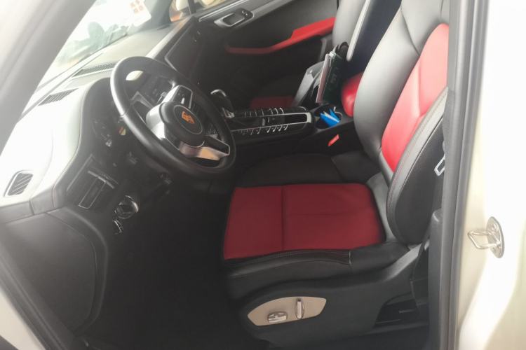 Used Porsche Macan 2018 Macan 2.0T Left Front Seat