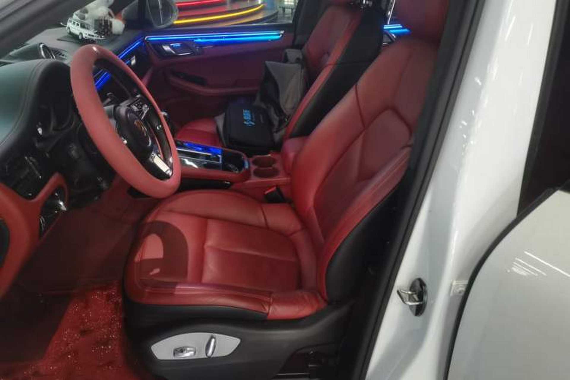 Used Porsche Macan 2018 Macan 2.0T Left Front Seat