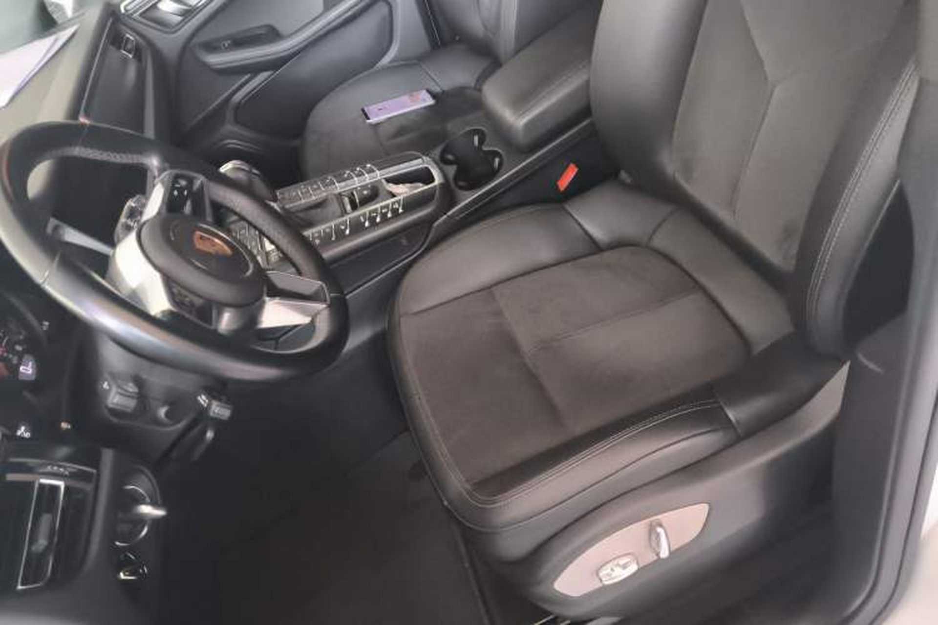 Used Porsche Macan 2018 Macan 2.0T Left Front Seat