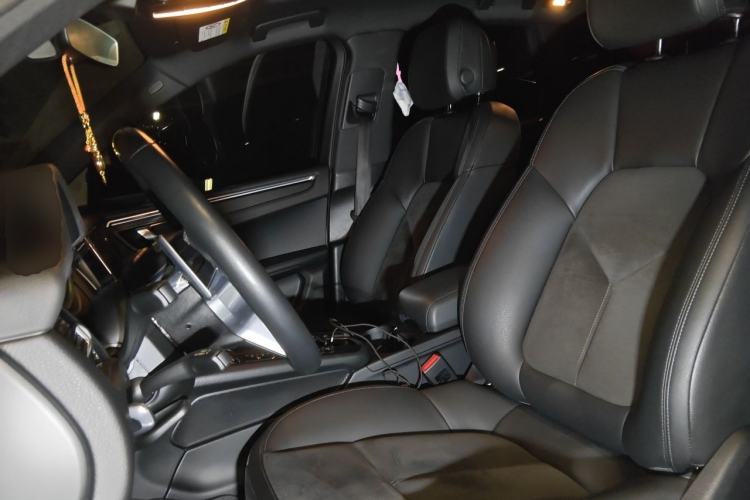 Used Porsche Macan 2018 Macan 2.0T Left Front Seat