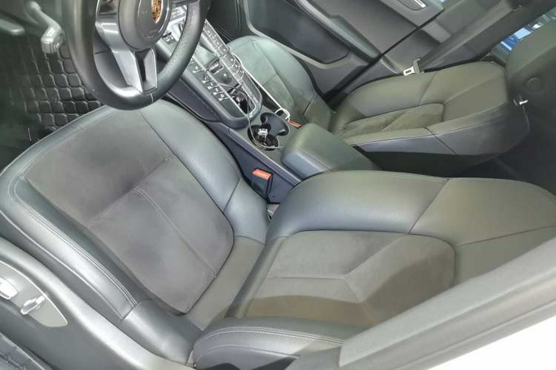 Used Porsche Macan 2018 Macan 2.0T Left Front Seat