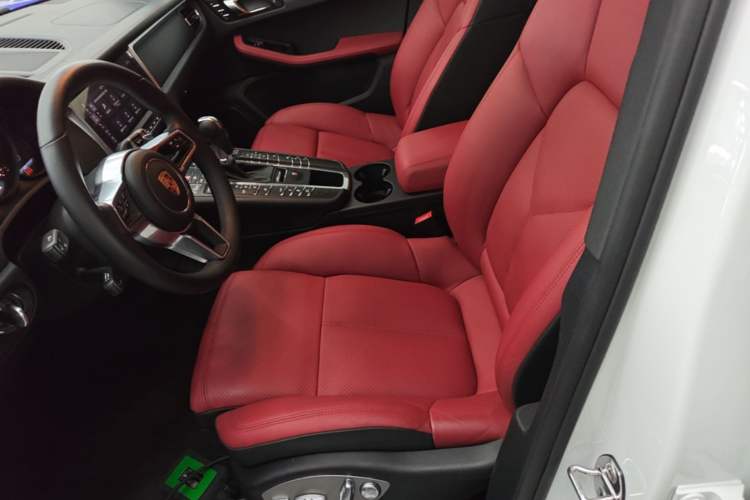 Used Porsche Macan 2018 Macan 2.0T Left Front Seat