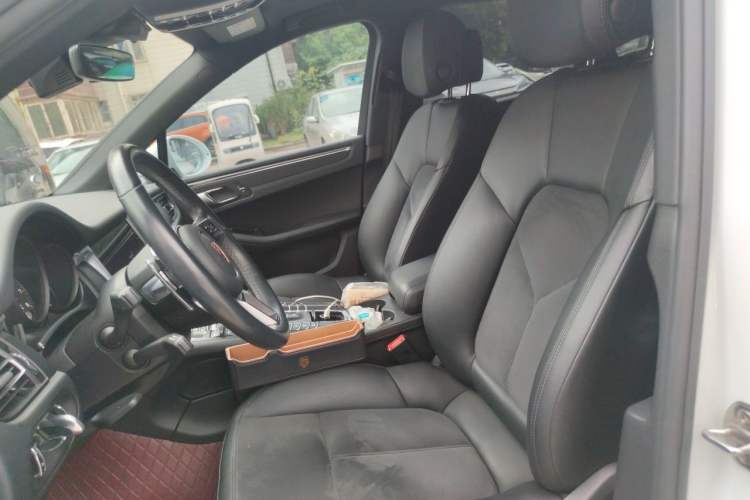 Used Porsche Macan 2018 Macan 2.0T Left Front Seat