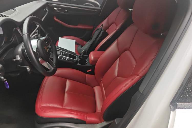 Used Porsche Macan 2018 Macan 2.0T Left Front Seat