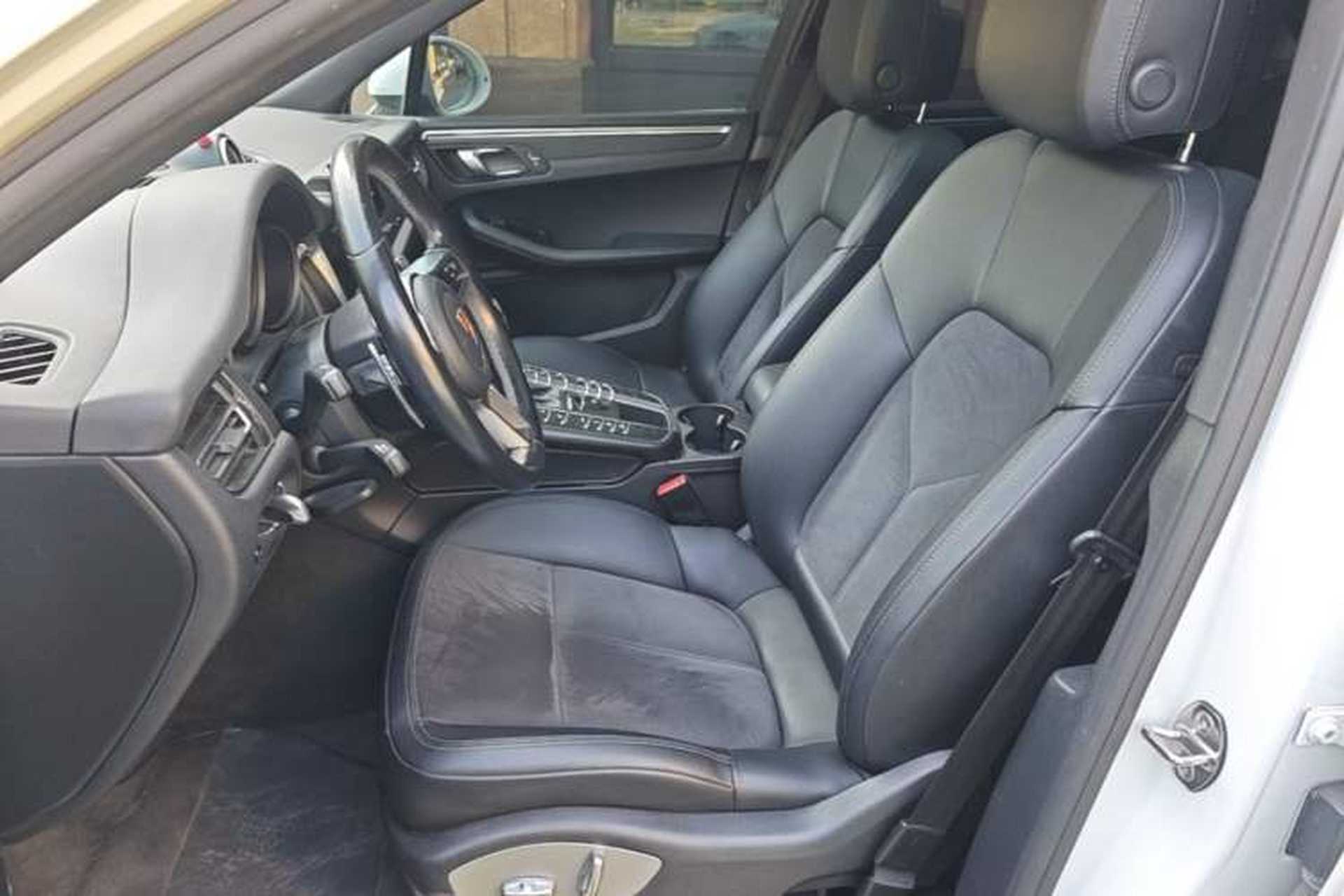 Used Porsche Macan 2018 Macan 2.0T Left Front Seat