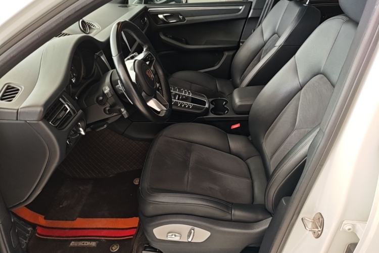 Used Porsche Macan 2018 Macan 2.0T Left Front Seat