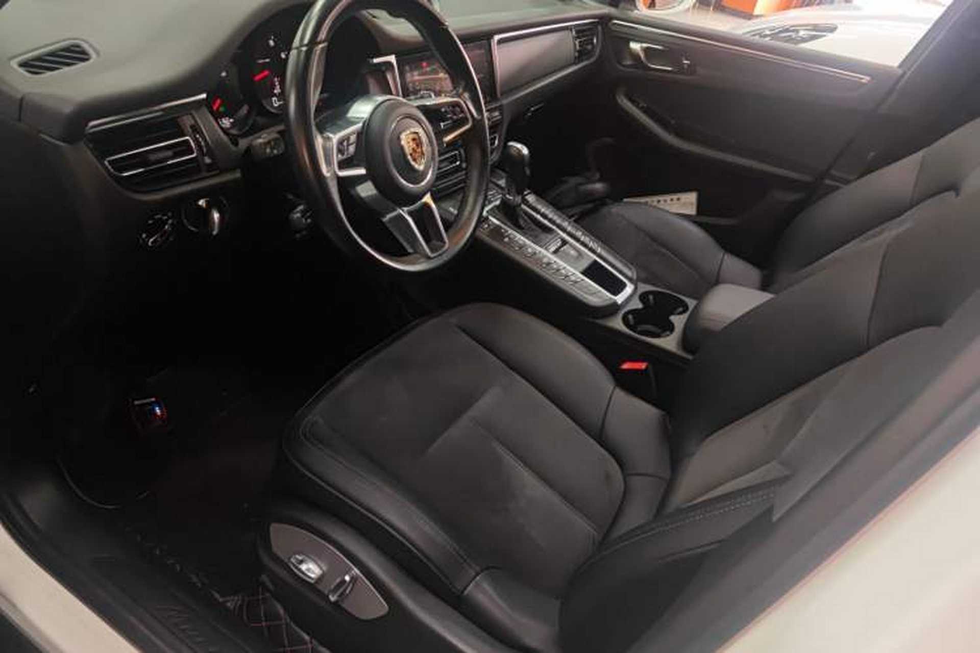 Used Porsche Macan 2018 Macan 2.0T Left Front Seat