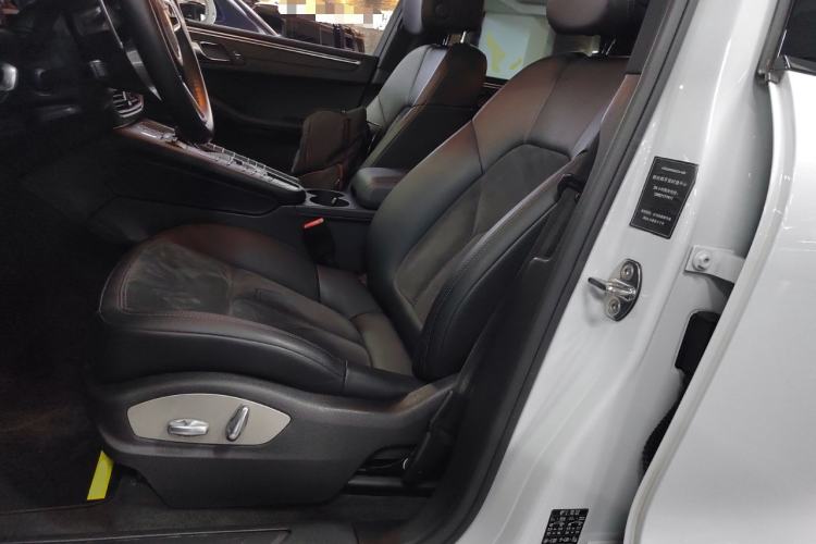 Used Porsche Macan 2018 Macan 2.0T Left Front Seat