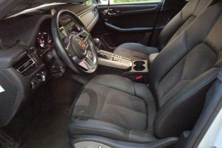 Used Porsche Macan 2018 Macan 2.0T Left Front Seat