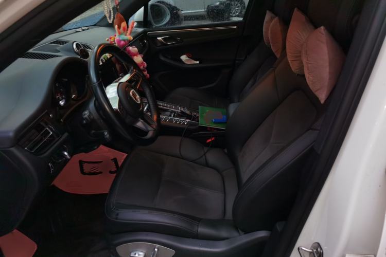 Used Porsche Macan 2018 Macan 2.0T Left Front Seat
