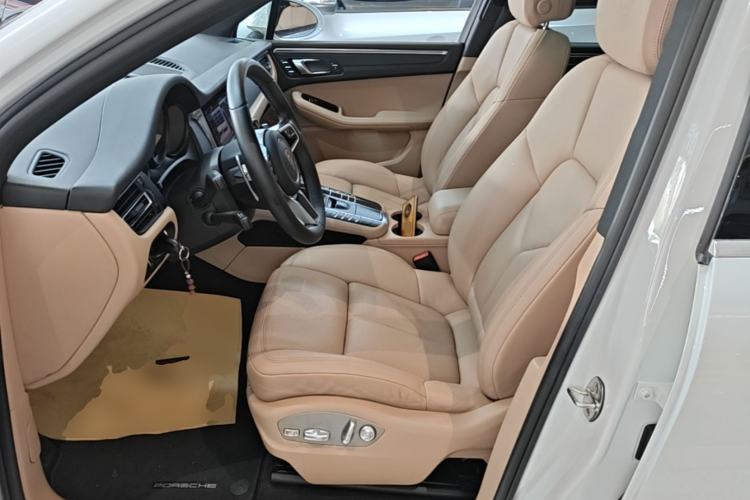 Used Porsche Macan 2018 Macan 2.0T Left Front Seat