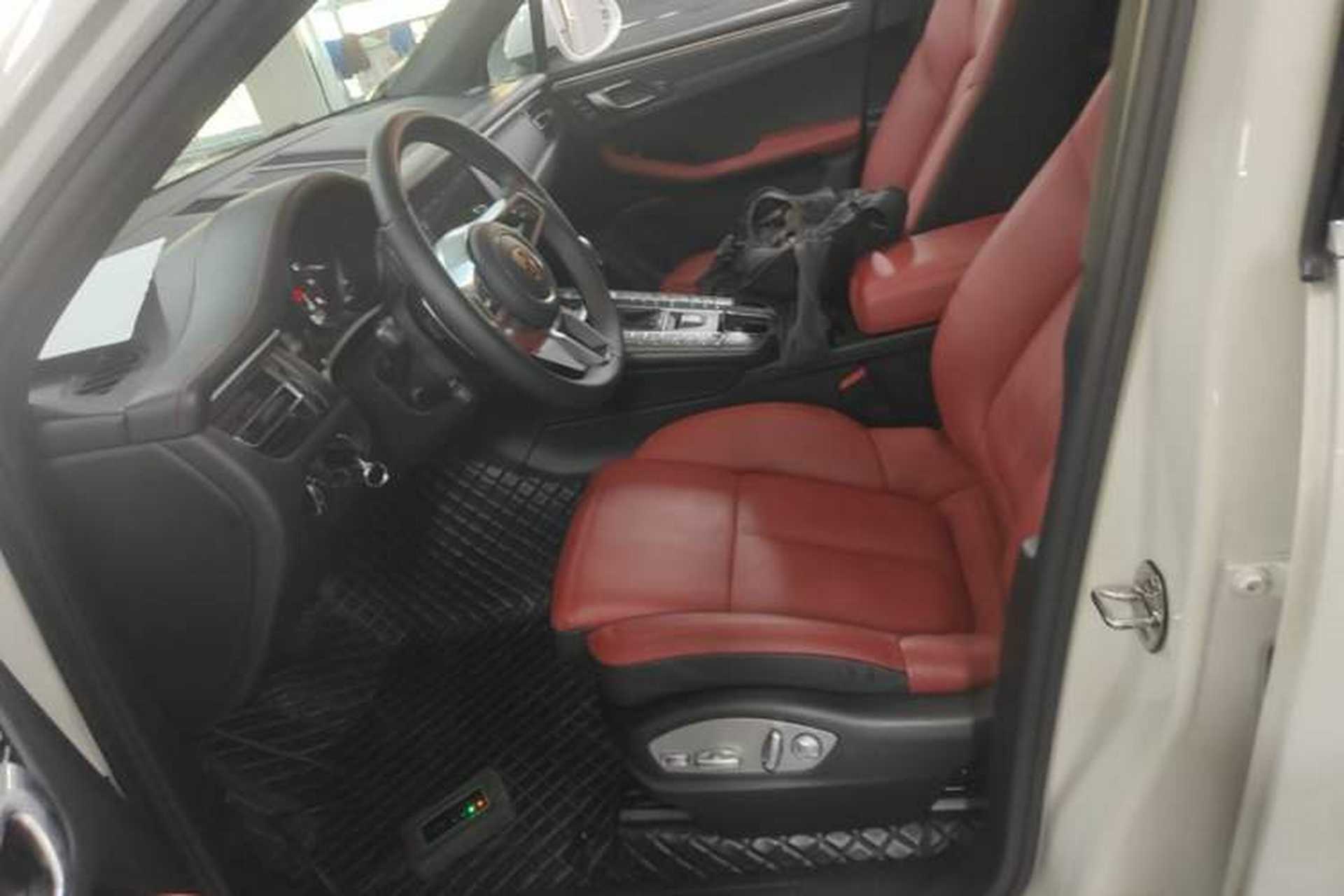 Used Porsche Macan 2018 Macan 2.0T Left Front Seat