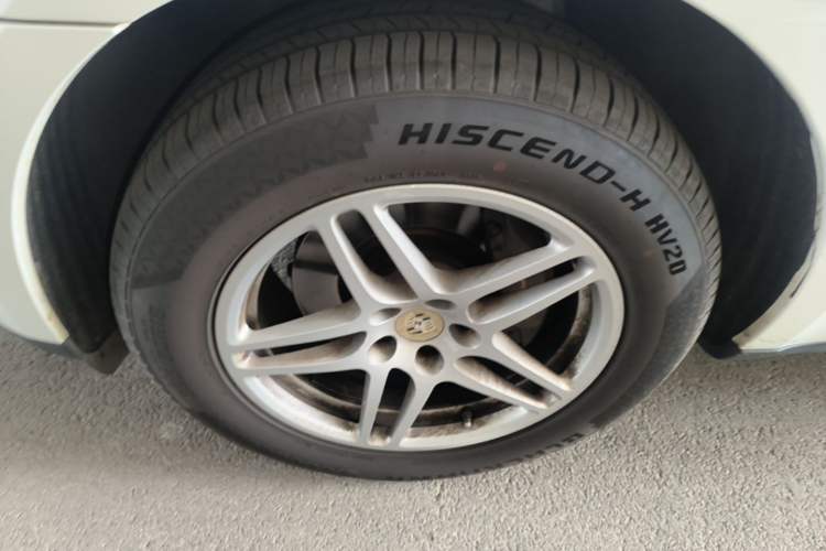 Used Porsche Macan 2018 Macan 2.0T Left Front Wheel Hub