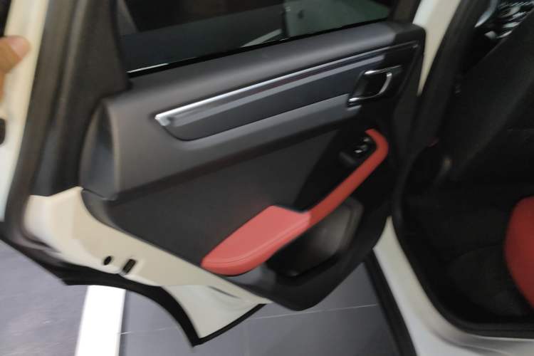 Used Porsche Macan 2018 Macan 2.0T Left Rear Door Interior