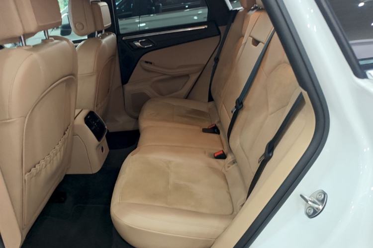 Used Porsche Macan 2018 Macan 2.0T Left Rear Seat