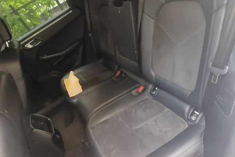 Used Porsche Macan 2018 Macan 2.0T Left Rear Seat