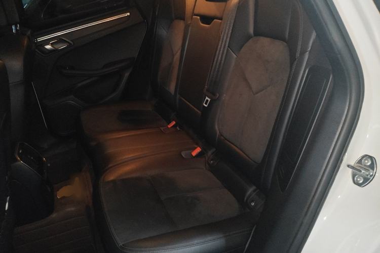 Used Porsche Macan 2018 Macan 2.0T Left Rear Seat