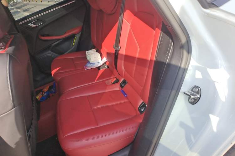 Used Porsche Macan 2018 Macan 2.0T Left Rear Seat