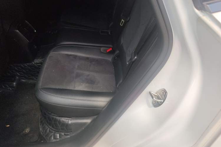 Used Porsche Macan 2018 Macan 2.0T Left Rear Seat