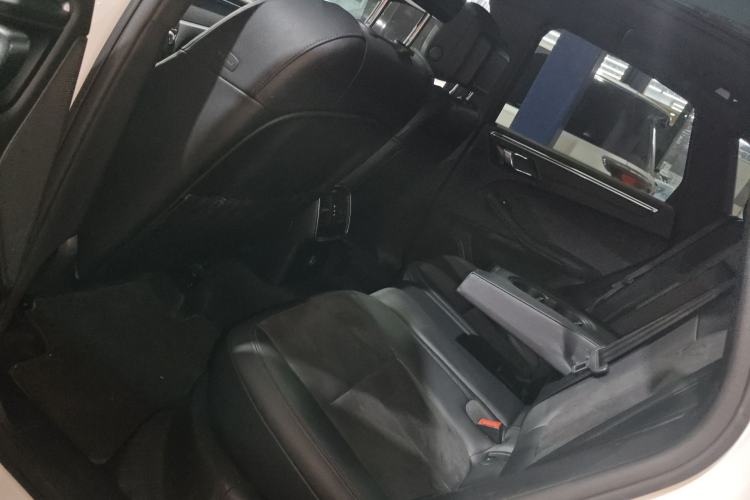 Used Porsche Macan 2018 Macan 2.0T Left Rear Seat