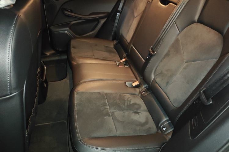 Used Porsche Macan 2018 Macan 2.0T Left Rear Seat