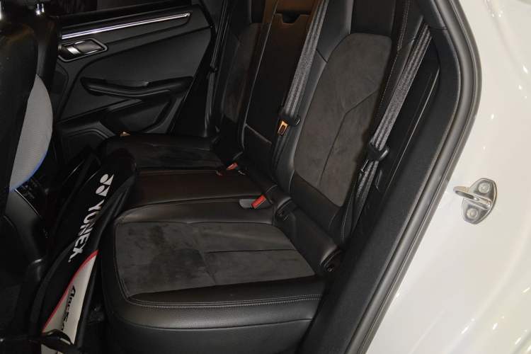 Used Porsche Macan 2018 Macan 2.0T Left Rear Seat