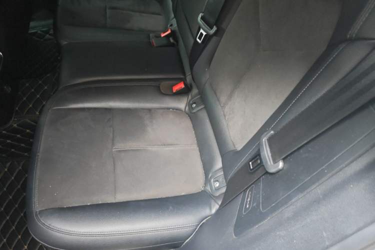 Used Porsche Macan 2018 Macan 2.0T Left Rear Seat