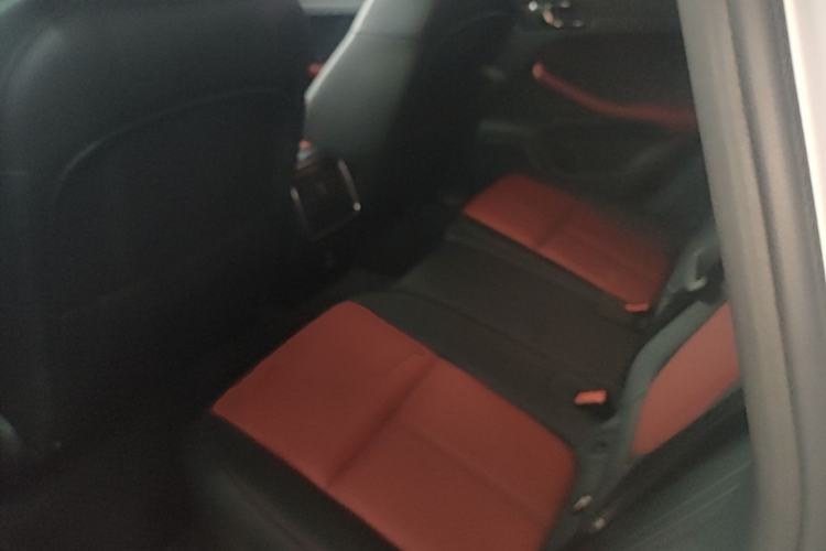 Used Porsche Macan 2018 Macan 2.0T Left Rear Seat