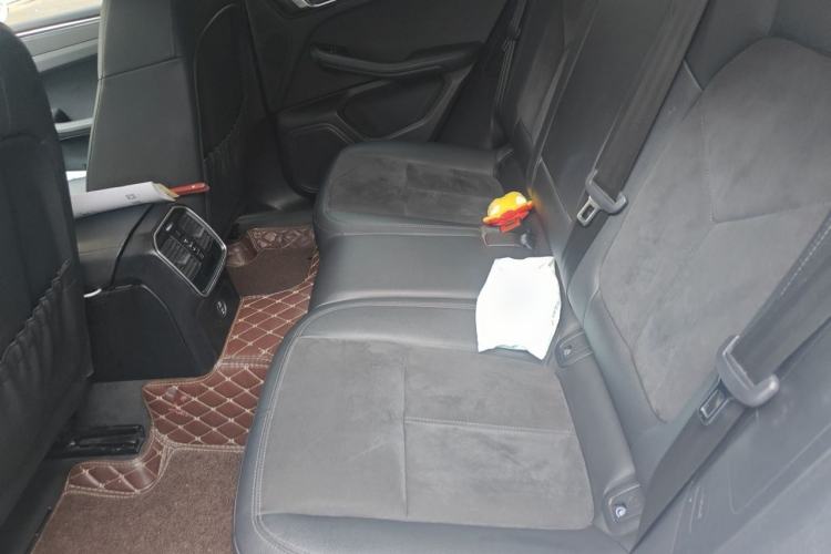 Used Porsche Macan 2018 Macan 2.0T Left Rear Seat