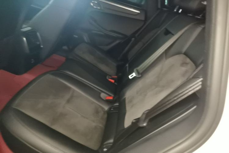 Used Porsche Macan 2018 Macan 2.0T Left Rear Seat