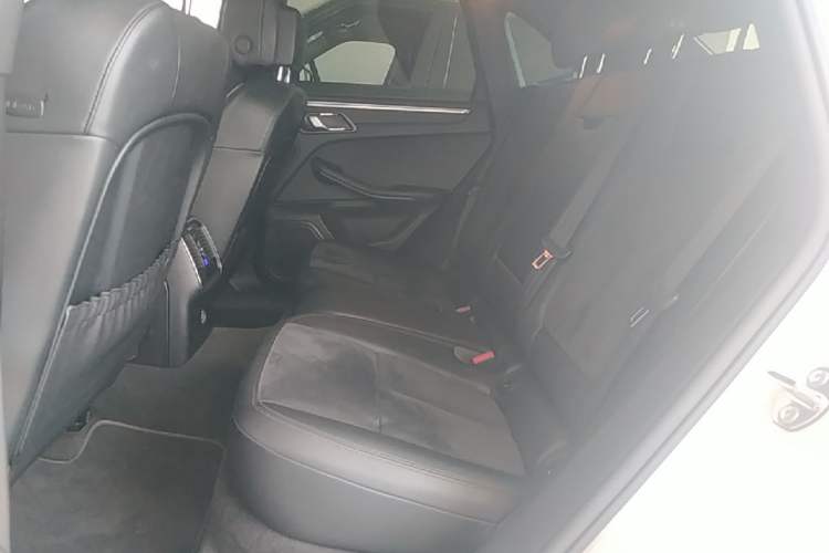Used Porsche Macan 2018 Macan 2.0T Left Rear Seat