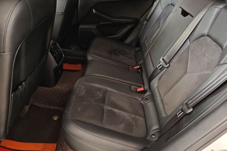 Used Porsche Macan 2018 Macan 2.0T Left Rear Seat