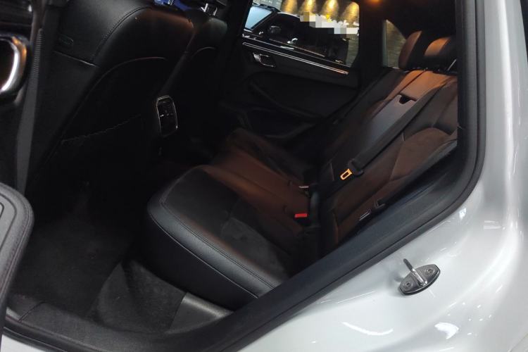 Used Porsche Macan 2018 Macan 2.0T Left Rear Seat