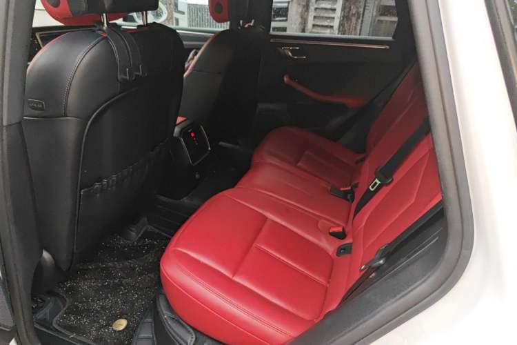 Used Porsche Macan 2018 Macan 2.0T Left Rear Seat