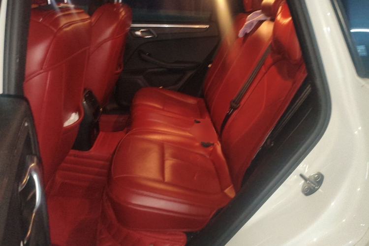Used Porsche Macan 2018 Macan 2.0T Left Rear Seat