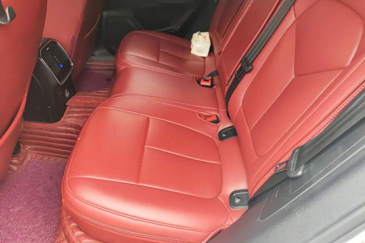 Used Porsche Macan 2018 Macan 2.0T Left Rear Seat