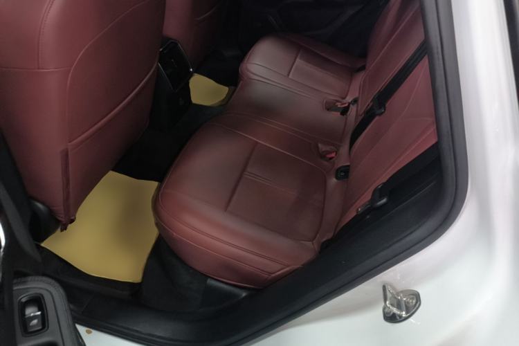 Used Porsche Macan 2018 Macan 2.0T Left Rear Seat