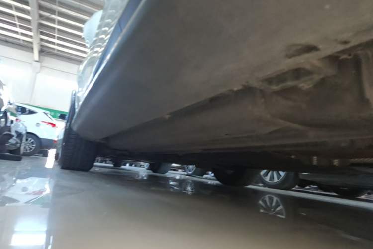 Used Porsche Macan 2018 Macan 2.0T Left Side Sill