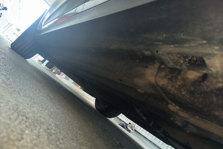 Used Porsche Macan 2018 Macan 2.0T Left Side Sill