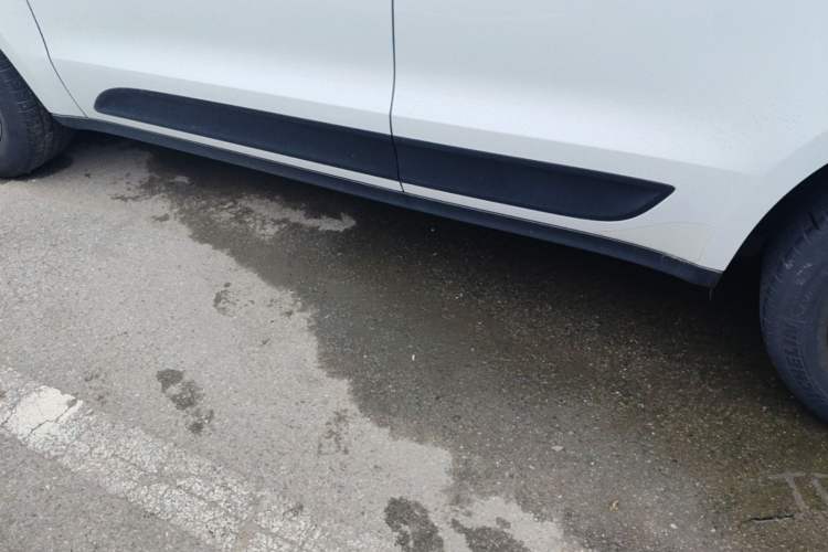 Used Porsche Macan 2018 Macan 2.0T Left Side Sill