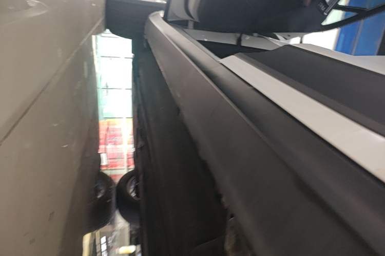 Used Porsche Macan 2018 Macan 2.0T Left Side Sill