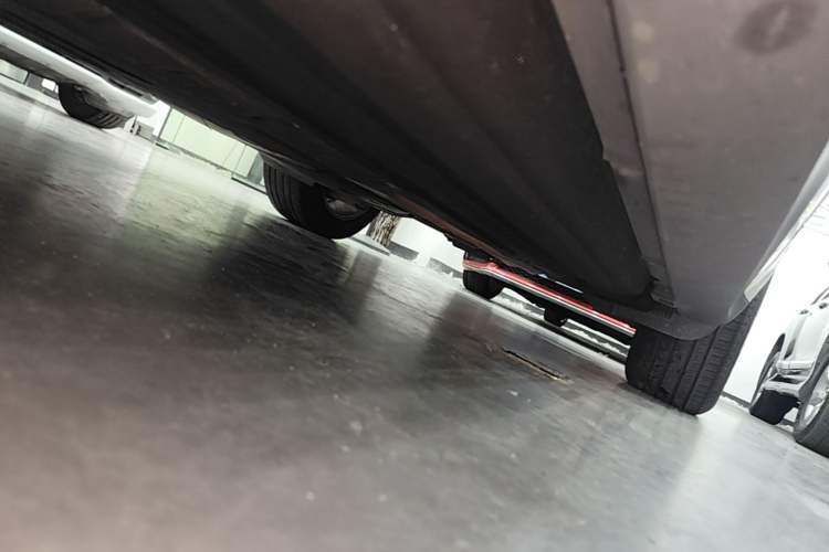 Used Porsche Macan 2018 Macan 2.0T Left Side Sill