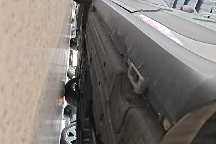 Used Porsche Macan 2018 Macan 2.0T Left Side Sill