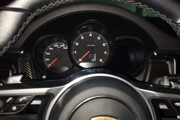 Used Porsche Macan 2018 Macan 2.0T Odometer Close Up