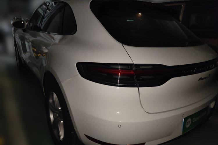 Used Porsche Macan 2018 Macan S 3.0T Rear Left 45 Deg