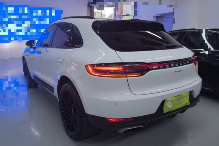 Used Porsche Macan 2018 Macan 2.0T Rear Left 45 Deg