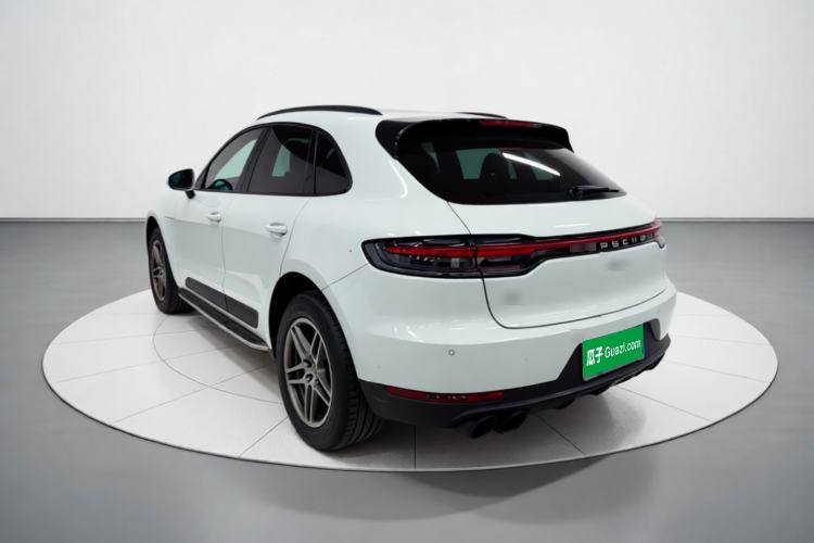 Used Porsche Macan 2018 Macan 2.0T Rear Left 45 Deg