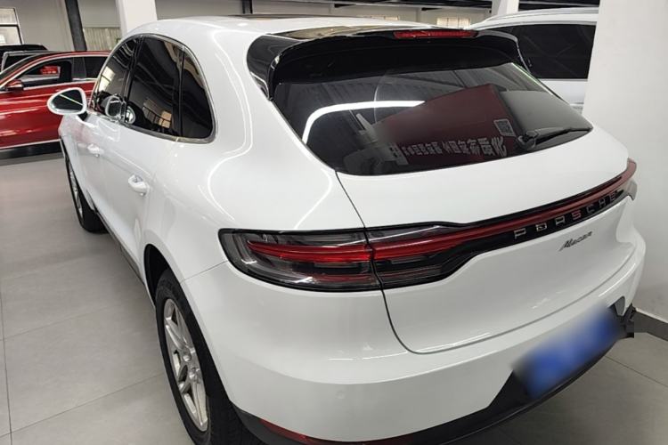 Used Porsche Macan 2018 Macan 2.0T Rear Left 45 Deg